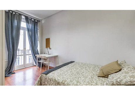 Mieszkanie do wynajęcia - Carrer de la Pau Valencia, Hiszpania, 175 m², 443 USD (1811 PLN), NET-101887992