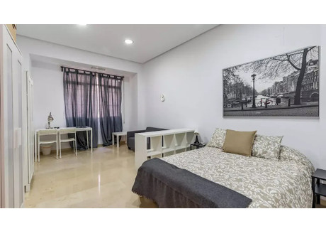 Mieszkanie do wynajęcia - Carrer de la Pau Valencia, Hiszpania, 175 m², 440 USD (1826 PLN), NET-101887994