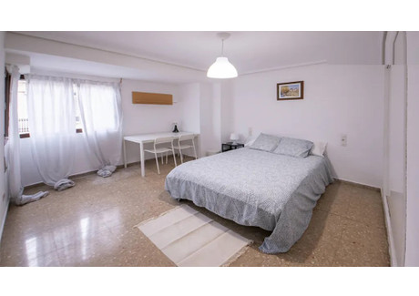 Mieszkanie do wynajęcia - Carrer dels Lleons Valencia, Hiszpania, 120 m², 388 USD (1611 PLN), NET-101888468