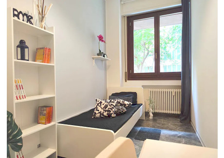 Mieszkanie do wynajęcia - Viale Giuseppe Barilli Quirico Filopanti Bologna, Włochy, 85 m², 883 USD (3594 PLN), NET-101927665