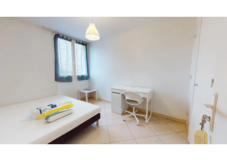 Mieszkanie do wynajęcia - Rue Pierre Voyant Villeurbanne, Francja, 65 m², 519 USD (2124 PLN), NET-102169230