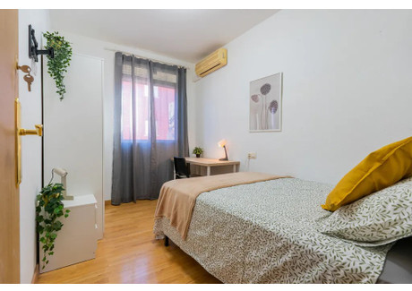 Mieszkanie do wynajęcia - Carrer de Jaume II Valencia, Hiszpania, 90 m², 359 USD (1466 PLN), NET-102170921