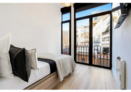 Mieszkanie do wynajęcia - Ronda de Sant Pere Barcelona, Hiszpania, 240 m², 861 USD (3529 PLN), NET-102131982