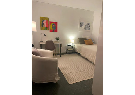 Mieszkanie do wynajęcia - Carrer de Sant Elies Barcelona, Hiszpania, 90 m², 791 USD (3235 PLN), NET-102131922