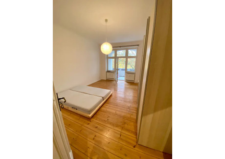 Mieszkanie do wynajęcia - Saalestraße Berlin, Niemcy, 90 m², 786 USD (3285 PLN), NET-102251574