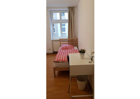 Mieszkanie do wynajęcia - Kurze Straße Berlin, Niemcy, 85 m², 613 USD (2546 PLN), NET-102640733