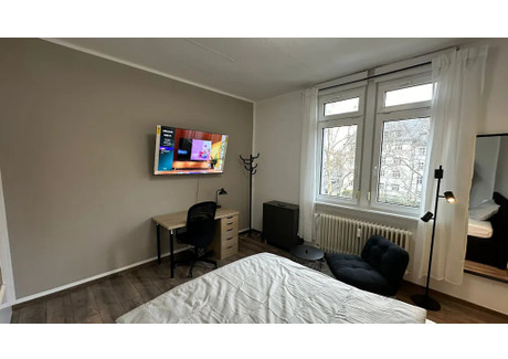 Mieszkanie do wynajęcia - Saalburgallee Frankfurt Am Main, Niemcy, 90 m², 862 USD (3536 PLN), NET-102733459