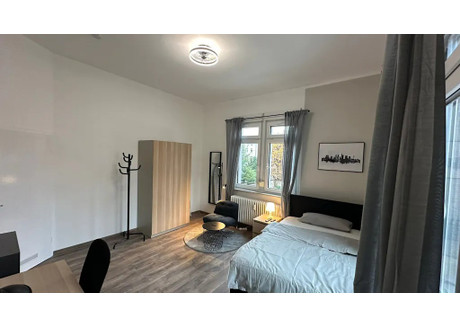 Mieszkanie do wynajęcia - Saalburgallee Frankfurt Am Main, Niemcy, 90 m², 902 USD (3745 PLN), NET-102733460