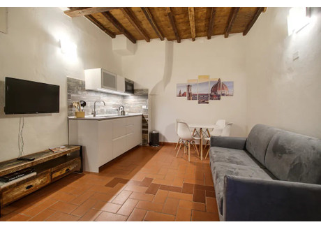 Mieszkanie do wynajęcia - Via dei Pilastri Florence, Włochy, 55 m², 1664 USD (6904 PLN), NET-102859465