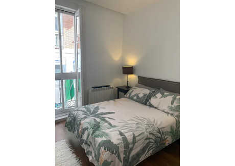 Mieszkanie do wynajęcia - Calle de San Hermenegildo Madrid, Hiszpania, 85 m², 1645 USD (6744 PLN), NET-102890773