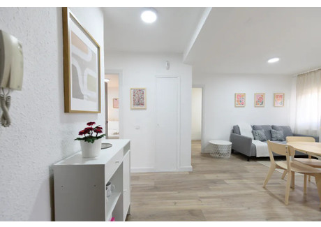 Mieszkanie do wynajęcia - Avenida de Entrevías Madrid, Hiszpania, 70 m², 1863 USD (7733 PLN), NET-102916522