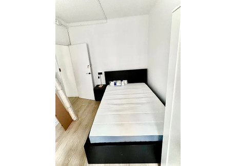 Mieszkanie do wynajęcia - Carrer de Bac de Roda Barcelona, Hiszpania, 95 m², 492 USD (2041 PLN), NET-103171480