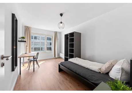 Mieszkanie do wynajęcia - Friedrichstraße Berlin, Niemcy, 91 m², 825 USD (3382 PLN), NET-103134272