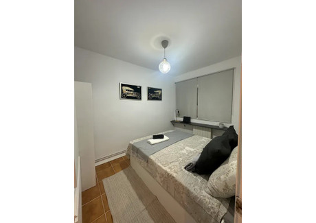 Mieszkanie do wynajęcia - Carrer del Cadí Barcelona, Hiszpania, 70 m², 613 USD (2543 PLN), NET-103134971