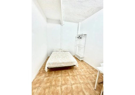 Mieszkanie do wynajęcia - Calle de Urgel Madrid, Hiszpania, 140 m², 771 USD (3161 PLN), NET-103239243