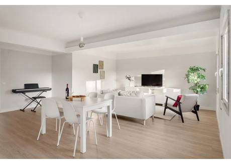 Mieszkanie do wynajęcia - Largo Francisco Smith Lisbon, Portugalia, 90 m², 1760 USD (7303 PLN), NET-103301921