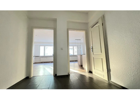 Mieszkanie do wynajęcia - Eintrachtstraße Düsseldorf, Niemcy, 105 m², 845 USD (3505 PLN), NET-94040295