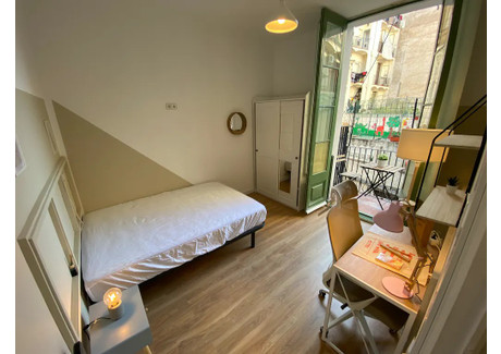 Mieszkanie do wynajęcia - Carrer de Sant Pau Barcelona, Hiszpania, 120 m², 831 USD (3251 PLN), NET-94480002