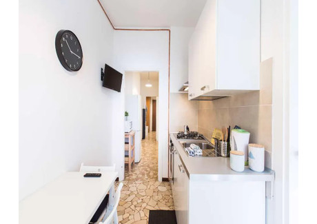 Mieszkanie do wynajęcia - Via Pasquale Fornari Milan, Włochy, 70 m², 913 USD (3598 PLN), NET-94836952