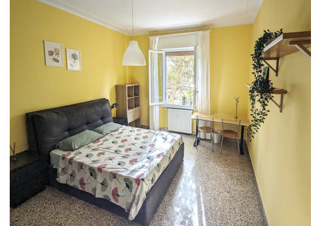 Mieszkanie do wynajęcia - Viale Corsica Florence, Włochy, 55 m², 1111 USD (4543 PLN), NET-95006136