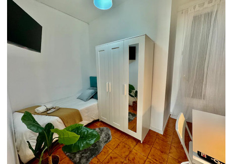 Mieszkanie do wynajęcia - Carrer del Comte d'Urgell Barcelona, Hiszpania, 120 m², 685 USD (2865 PLN), NET-95064855