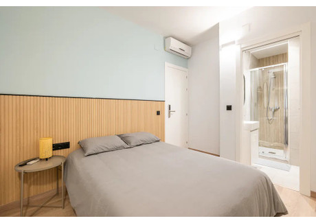 Mieszkanie do wynajęcia - Carrer del Consell de Cent Barcelona, Hiszpania, 120 m², 937 USD (3690 PLN), NET-95125768