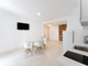 Mieszkanie do wynajęcia - Calle de Orense Madrid, Hiszpania, 190 m², 540 USD (2175 PLN), NET-95170506