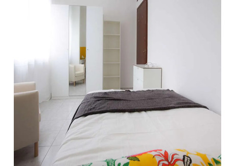 Mieszkanie do wynajęcia - Viale Ortles Milan, Włochy, 120 m², 927 USD (3653 PLN), NET-95326213