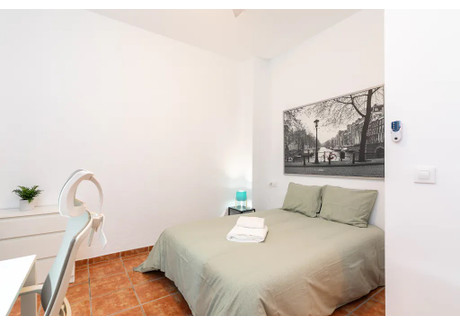Mieszkanie do wynajęcia - Carrer Martínez Cubells Valencia, Hiszpania, 150 m², 450 USD (1774 PLN), NET-95326277