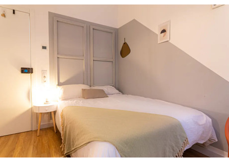 Mieszkanie do wynajęcia - Carrer de Sant Pau Barcelona, Hiszpania, 120 m², 760 USD (2995 PLN), NET-95355003