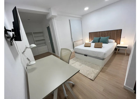 Mieszkanie do wynajęcia - Carrer de Còrsega Barcelona, Hiszpania, 100 m², 1208 USD (4639 PLN), NET-95495552