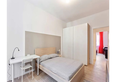 Mieszkanie do wynajęcia - Via Pantigliate Milan, Włochy, 200 m², 817 USD (3219 PLN), NET-95519536
