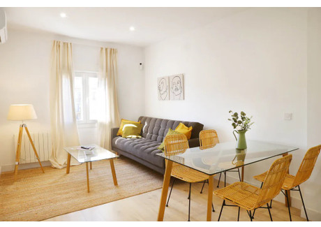 Mieszkanie do wynajęcia - Carrer de Balmes Barcelona, Hiszpania, 72 m², 2954 USD (11 641 PLN), NET-95647980