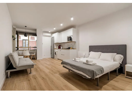 Mieszkanie do wynajęcia - Calle de Martín de los Heros Madrid, Hiszpania, 30 m², 1622 USD (6229 PLN), NET-95865128