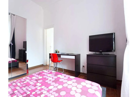 Mieszkanie do wynajęcia - Via Vigevano Milan, Włochy, 90 m², 1000 USD (4181 PLN), NET-95982371