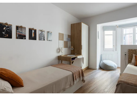 Mieszkanie do wynajęcia - Carrer de Nàpols Barcelona, Hiszpania, 97 m², 672 USD (2646 PLN), NET-95993724