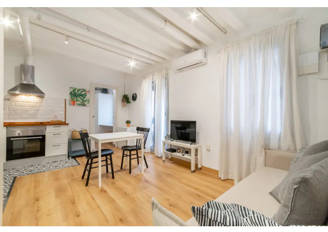 Mieszkanie do wynajęcia - Carrer de Guítert Barcelona, Hiszpania, 32 m², 2154 USD (8681 PLN), NET-96018125