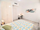 Mieszkanie do wynajęcia - Carrer Calatrava Valencia, Hiszpania, 120 m², 525 USD (2069 PLN), NET-96018257