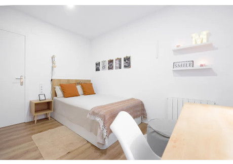 Mieszkanie do wynajęcia - Carrer de Nàpols Barcelona, Hiszpania, 91 m², 1086 USD (4258 PLN), NET-96079572