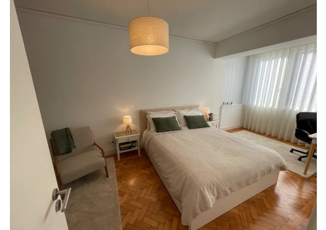 Mieszkanie do wynajęcia - Avenida General Roçadas Lisbon, Portugalia, 65 m², 1653 USD (6861 PLN), NET-96292892