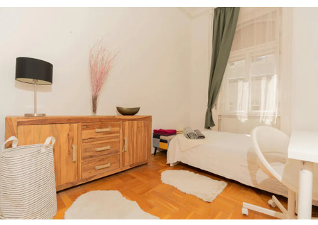 Mieszkanie do wynajęcia - Teréz körút Budapest, Węgry, 78 m², 432 USD (1658 PLN), NET-96319567