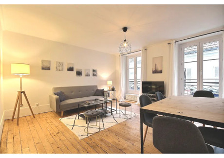 Mieszkanie do wynajęcia - Rue de l'Annonciation Paris, Francja, 45 m², 2496 USD (9836 PLN), NET-96388934