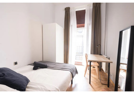 Mieszkanie do wynajęcia - Costanilla de Santiago Madrid, Hiszpania, 150 m², 639 USD (2519 PLN), NET-96421482