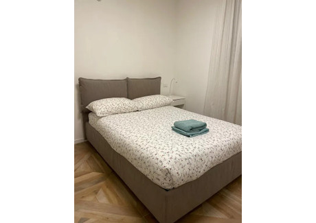 Mieszkanie do wynajęcia - Via Giovanni Pezzotti Milan, Włochy, 80 m², 2391 USD (9923 PLN), NET-96505646