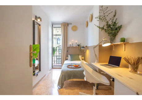 Mieszkanie do wynajęcia - Carrer de Pelai Barcelona, Hiszpania, 80 m², 929 USD (3567 PLN), NET-96505671