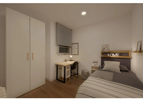 Mieszkanie do wynajęcia - Carrer de Balmes Barcelona, Hiszpania, 134 m², 907 USD (3575 PLN), NET-96542803