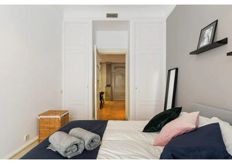 Mieszkanie do wynajęcia - Calle de Ferraz Madrid, Hiszpania, 317 m², 965 USD (3888 PLN), NET-96665260