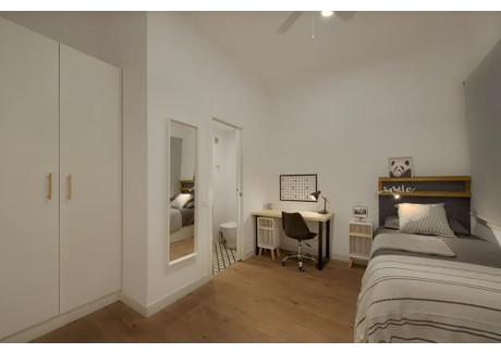 Mieszkanie do wynajęcia - Carrer de Balmes Barcelona, Hiszpania, 134 m², 1198 USD (4695 PLN), NET-96694686