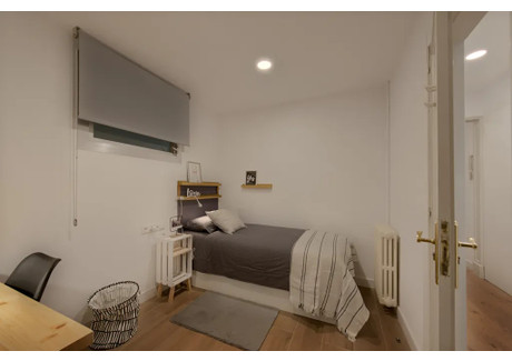 Mieszkanie do wynajęcia - Carrer de Balmes Barcelona, Hiszpania, 134 m², 934 USD (3829 PLN), NET-96694760