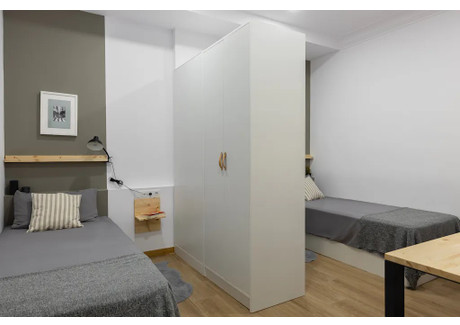 Mieszkanie do wynajęcia - Carrer de Balmes Barcelona, Hiszpania, 137 m², 636 USD (2505 PLN), NET-96717902